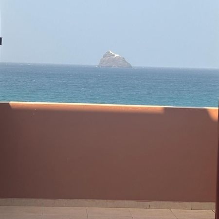 Ocean Breeze Hotel Lazareto Bagian luar foto